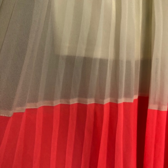 EUC! Lush Pleaded Color Block Skirt Size Medium - Picture 4 of 7